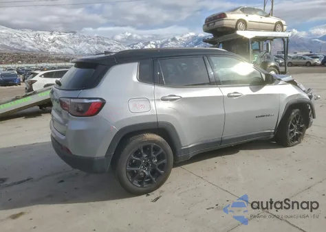 2022 Jeep Compass Latitude z USA, uszkodzony, nr VIN 3C4NJDBB8NT230940